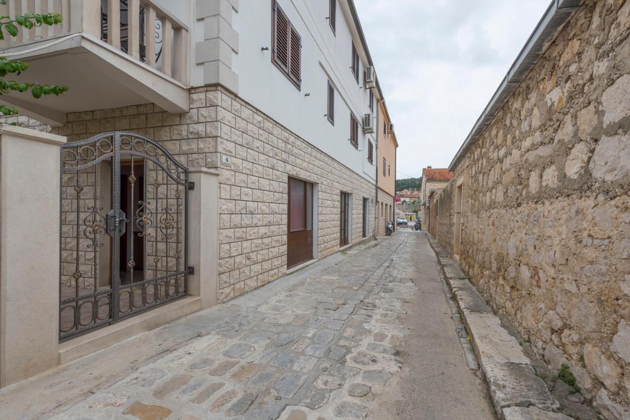 Historic Center Hvar Town- A Few Steps From The Main Square Exterior photo